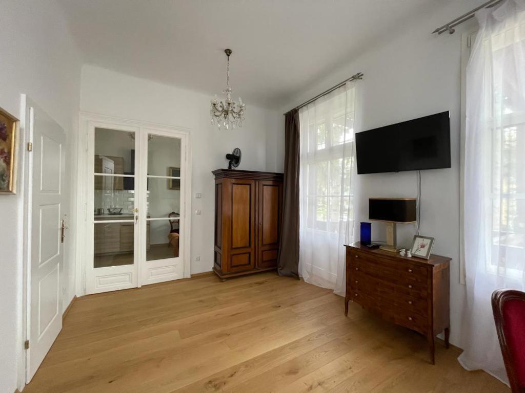Villa Musik - Historical Apartments In Baden Luaran gambar
