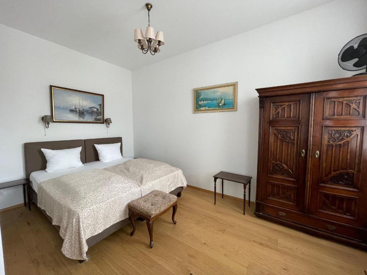 Villa Musik - Historical Apartments In Baden Luaran gambar